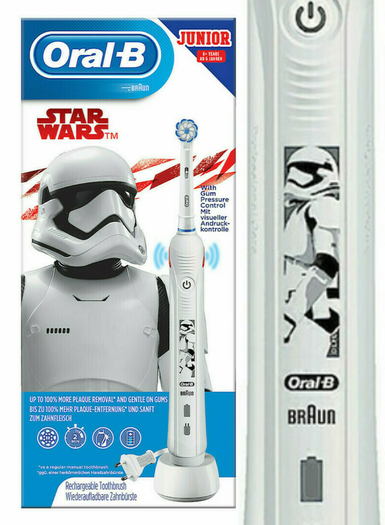 Kuva Oral B junior -hammasharjan paketista. Sekä hammasharjan että paketin kyljessä on kuva Imperiumin iskusotilaasta uusimmasta Tähtien sota -trilogiasta.